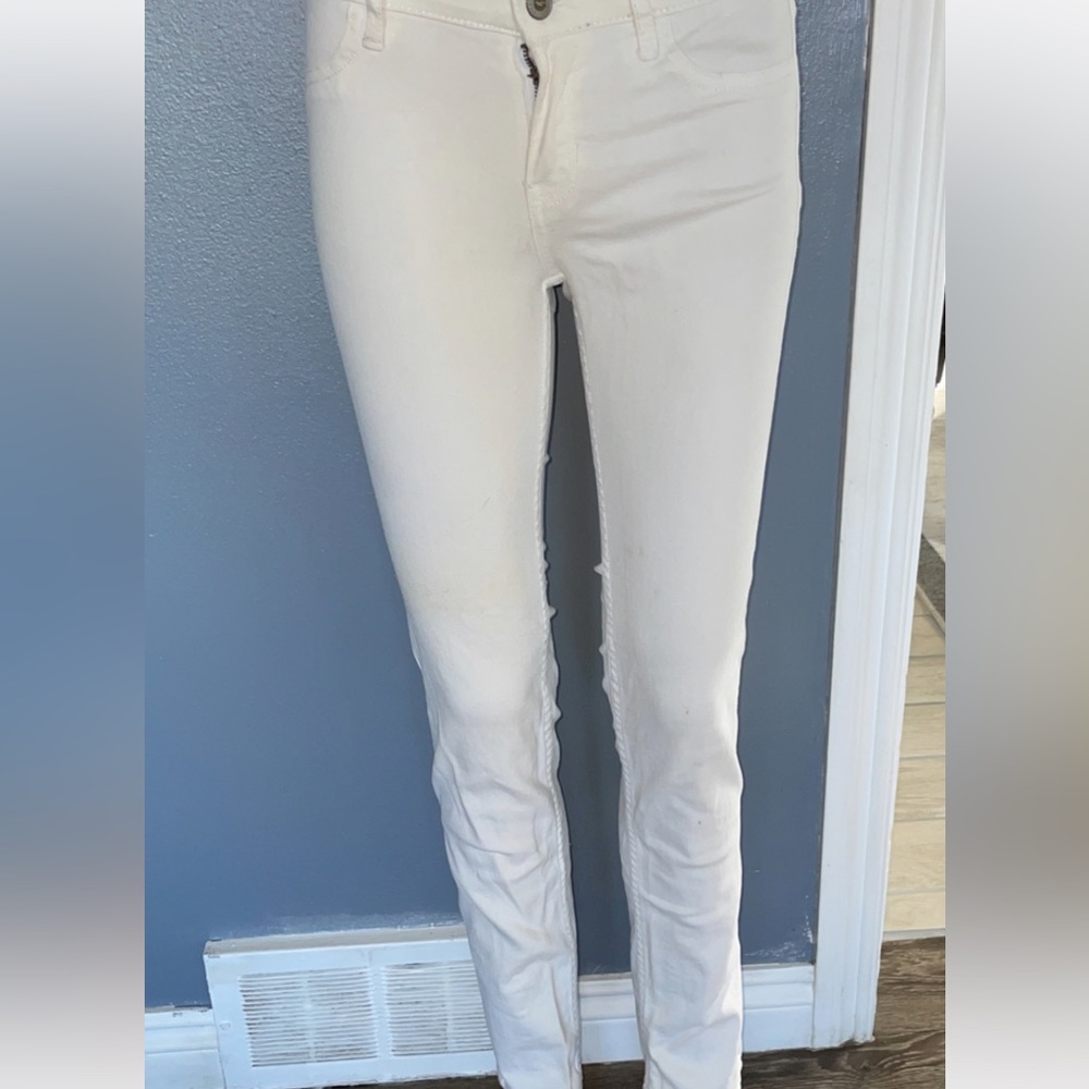 Hollister Skinny Jeans waist 24” L 32”
